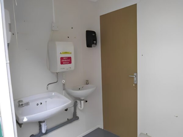 2+1 Toilet Block - Colli Trans Containers