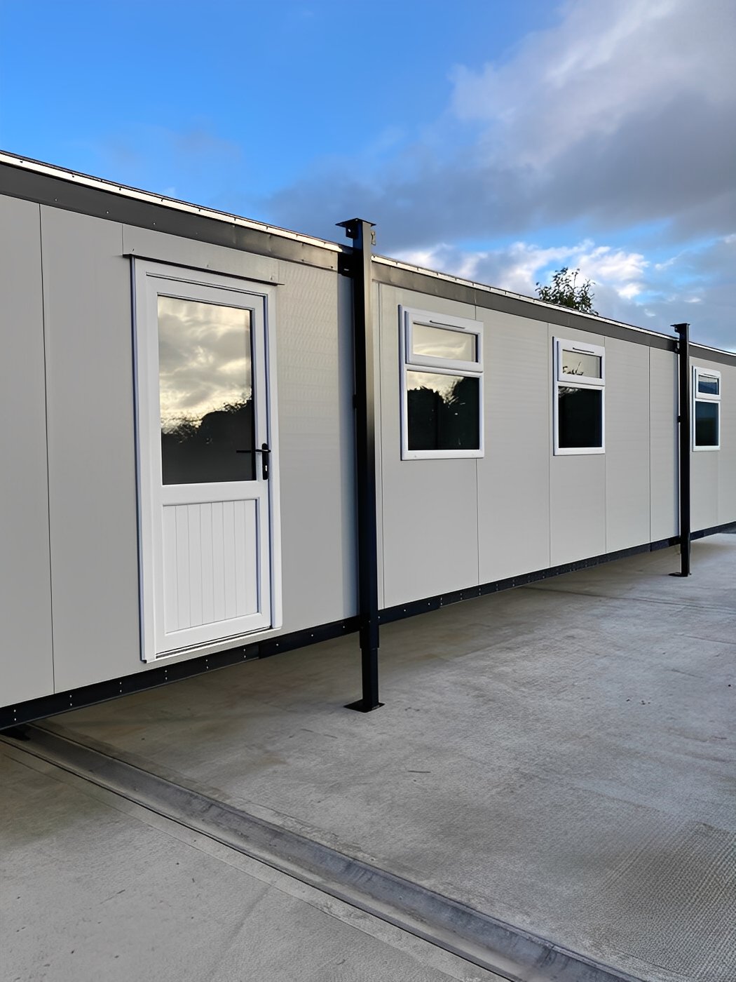 40Ft x 10Ft Jackleg Office Cabin - Colli Trans Containers